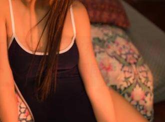 GIRLT果团网 – 黄歆苑的浴室作品，发现了一百种不同的放松