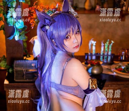Hachi小芭 别看飞机上忙忙碌碌,Hachi小芭的空姐写真却满是闲适与趣味!