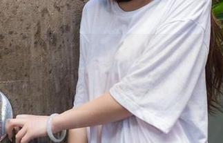 IMiss爱蜜社 – Winki丝姬和服写真：这优雅姿态，不送壁纸给我就太不厚道了。