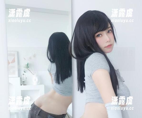 K酱 K酱,那个蓝色泳装女仆的化身,用作品集个性随性地撩拨着我们的神经。