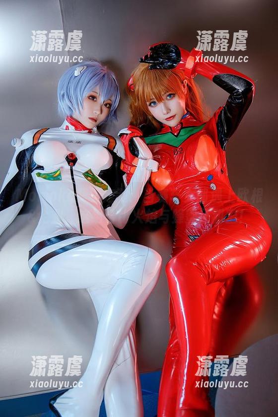 Momoko葵葵定制：当赛车女郎遇上欧根&企业，这组合比火焰与蜂蜜还甜蜜！