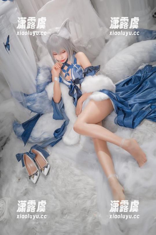 Neko薇薇 你没见过的沙雕丝绒女仆,Neko薇薇的私拍合集让你乐嗨!