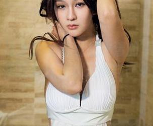 TuiGirl推女郎 – 看看赵纹清的’死库水’原图，是巧合还是水元素自己来了？