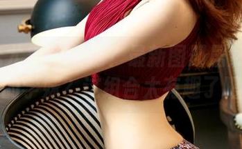UGirls尤果网 – 嗯？最新图册居然是齐贝贝的学妹？这组合太有趣了吧！