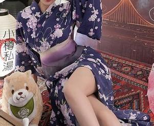 Xiuren秀人网 – 翻开于诺诺ise的定制校服图集，满满的青春气息，略带一丝小冲动