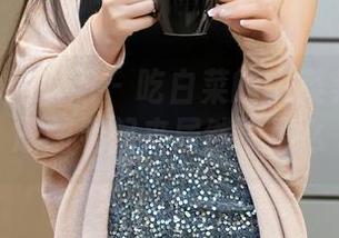 Xiuren秀人网 – 吃白菜的vi菜菜的牛仔裤写真，原图看起来居然没那么“菜”！