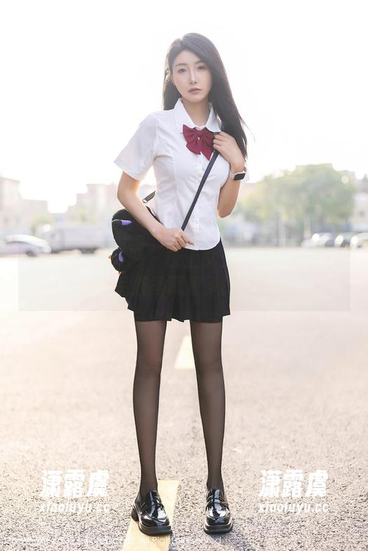 Xiuren秀人网-小逗逗 Xiuren秀人网 - 披上女王外衣的小逗逗,作品集里藏着多少趣闻?