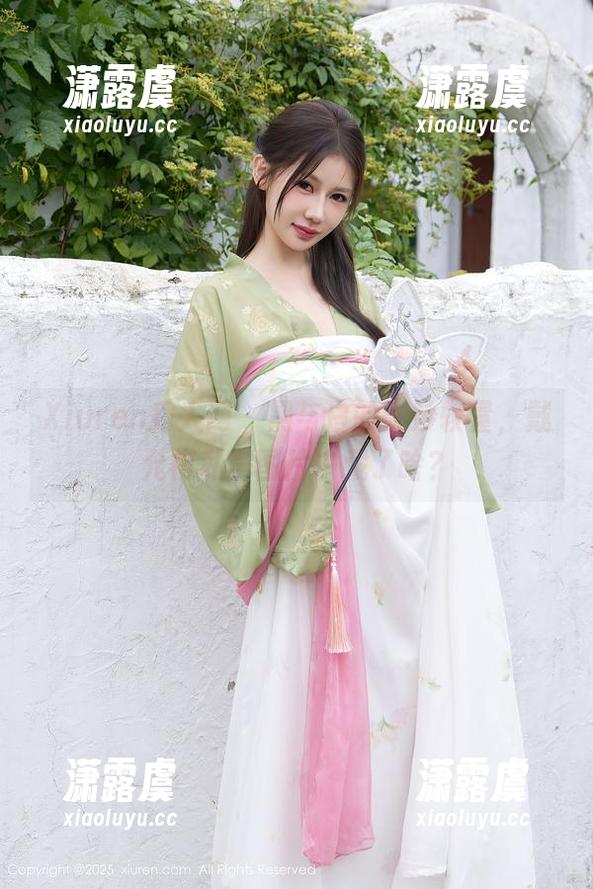Xiuren秀人网-戴允祺 Xiuren秀人网 - 黑与白的微妙较量,戴允祺私房图片中藏了啥?
