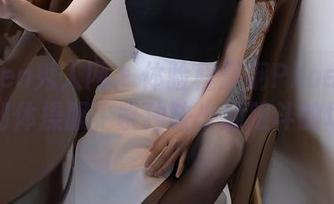Xiuren秀人网 – 体验程慧娴Phoebe的定制体操服，唯独缺少翻跟斗的场地