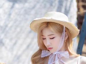 说好的Yebin(전예빈)夏天，原图看得我心荡，壁纸小心别掉队呀！