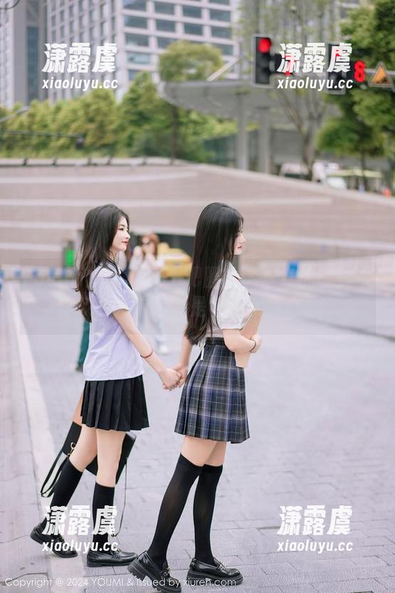 YouMi尤蜜荟-土肥圆Iris YouMi尤蜜荟 - 土肥圆Iris这次的写真挑战,死库水也是个新玩法呀!