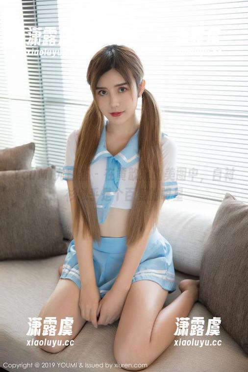 YouMi尤蜜荟-黄歆苑 YouMi尤蜜荟 - 在黄歆苑的美图中,白衬衫似乎是个百变的明星