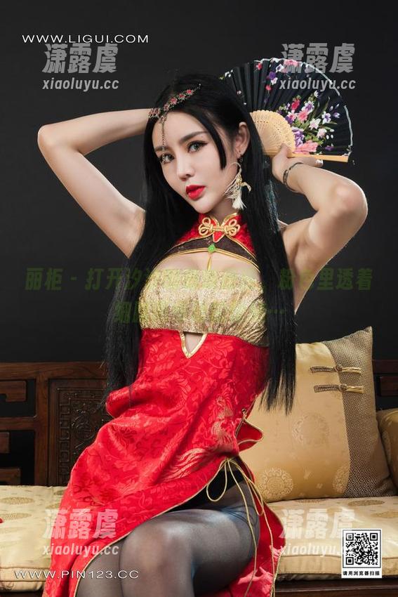 丽柜-汐汐 丽柜 - 打开汐汐的最新原图,粉色里透着细腻而悸动的情绪…