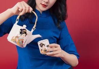 丽柜 – 白云的私房写真：牛奶味的流行风潮？