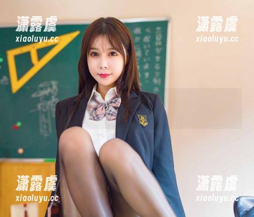亚马逊鲶鱼 福利报到!亚马逊鲶鱼一波蓝毛衣黑丝的视觉冲击!