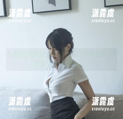 今汐 今汐的浴室美图有点水分,壁纸虽然普通,但是那神态…有点意思。