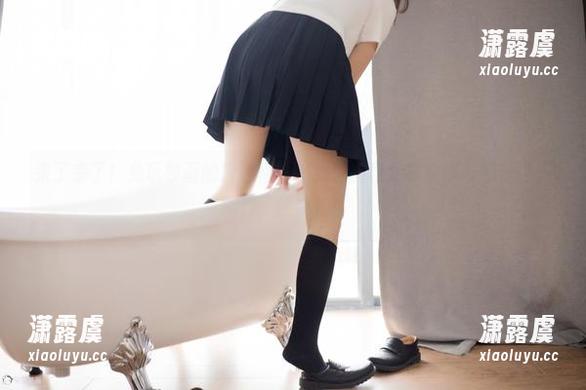 兔玩映画 来了来了!兔玩映画的粉色格裙少女,图包分享中藏着钱钱(?),快来找!