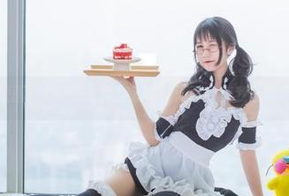 兔玩映画：两只黑白旗袍双子，画面太美我不敢直视！