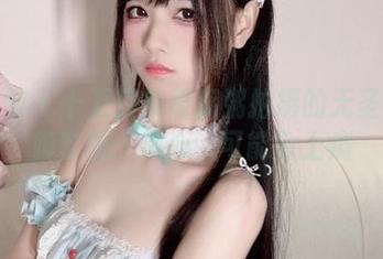 微密圈 – 十万口草莓粥粥拍摄的无圣光美脚套图：小心，可能会上瘾