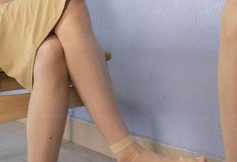 南国足艺 – 在线追踪：静儿，这位害羞小美女的真实模样！原图直击你的心房。