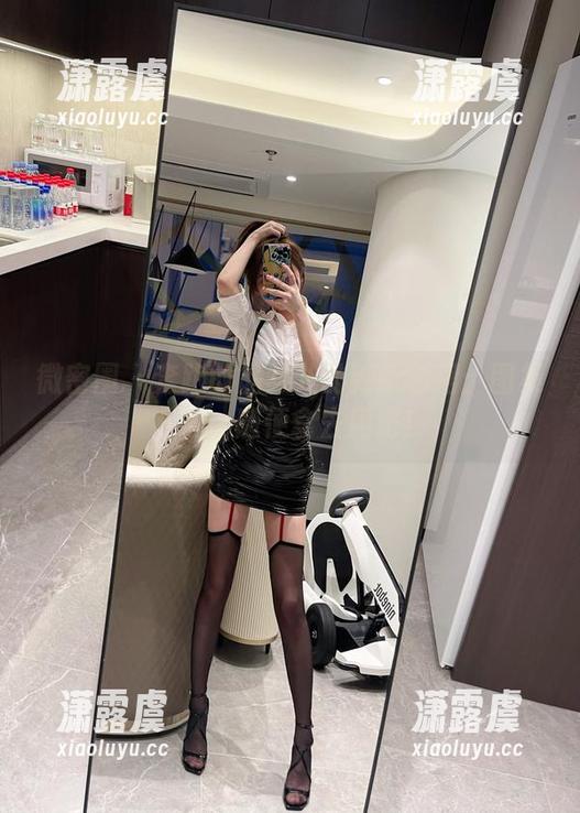 奔跑的晶骡儿 微密圈 - 奔跑的晶骡儿的新蓝色裙:图集下载,随便拿去用吧!