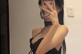 微密圈 – 女刺客的圣诞图包：要你洗眼的写真实在过于深邃