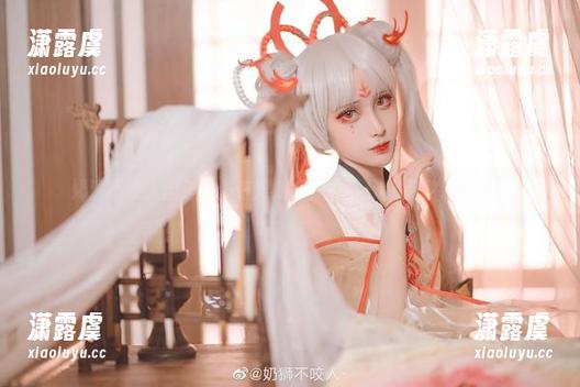奶狮不咬人 奶狮不咬人出道啦!在嫦娥如梦令下分享宇宙级美照!