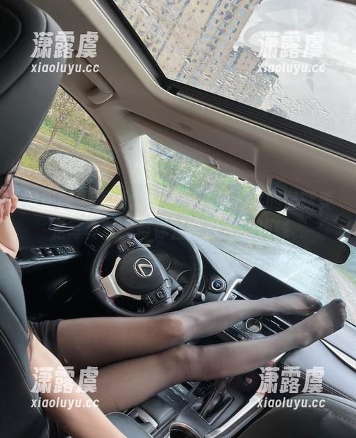 宝儿茹171 微密圈 - 不再低调,宝儿茹171的最新美足写真集,带你直击欲望的边缘。