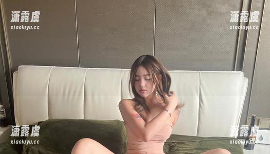 小优优子 微密圈 - 小优优子天台美图集合,分享一下那种慢慢流逝的时光,心里总觉得有点甜。