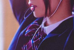 走过校园，留下的小野妹子w身影，cos写真里悄悄绽放。