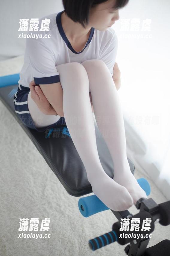 少女秩序-千澄 少女秩序 - 千澄的制服写真集:有没有哪件跟你的制服拼过命?