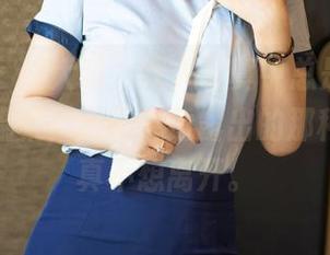 尤蜜荟 – 周大萌，双人写真中总是有不可言说的温柔，原图中透露出的那种细腻，真不想离开。