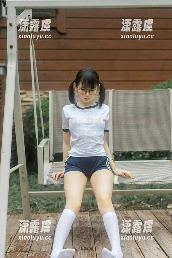 要你下载的作品集：幼水铃衣和她的圣诞彩蛋们！