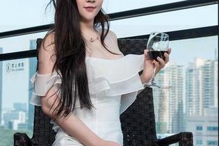 推女神 – 给发型打个样：白一晗定制双马尾，一边扎头，一边追逐潮流，两全其美！