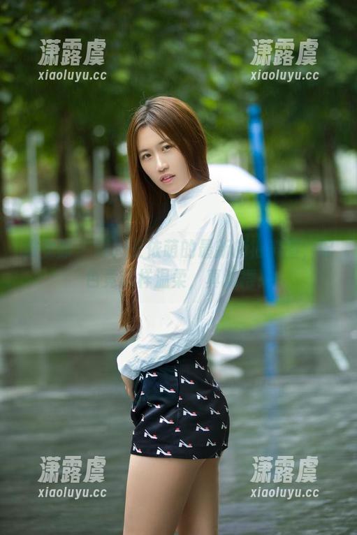 推女郎-王依萌 推女郎 - 哇,王依萌的最新旗袍美图,配色竟这样温柔,真难得!