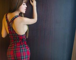 推女郎 – 观看完赵惟依的瑜伽，我脑子里就剩这柔软性，估计和折纸差不多了。
