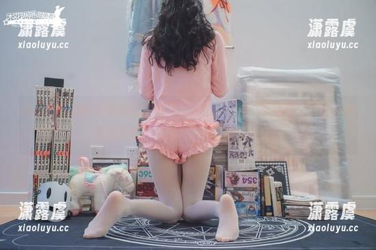 对于木花琳琳是勇者的校园写真集，我有种“下载看一下也许能重温懵懂”的期待，猜猜是哪几张？