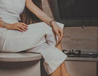 果团网 – 每一次翻看陈雅漫的礼服写真，我都默默承认自己是个直男，只能欣赏啊！