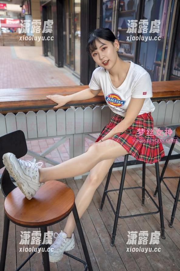 梦丝女神-苏柔 梦丝女神 - 苏柔带来的在线图集,夏季的爬虫感我喜欢
