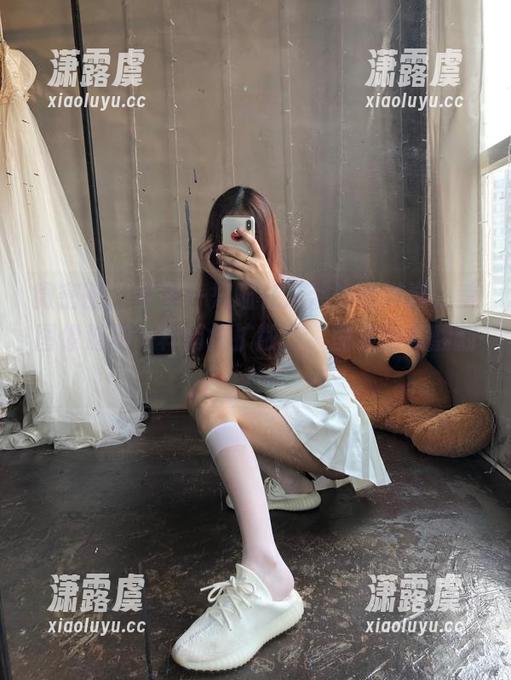 梦里一只喵 微密圈 - 梦里一只喵在泳池边懒洋洋,美图像涟漪一样悄悄扩散开,图集随意翻翻!