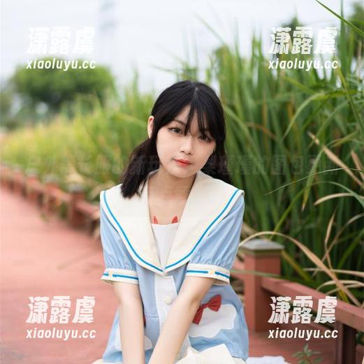 户外黑长服的新玩法，梨瑾瑾的图包更新有点意思。