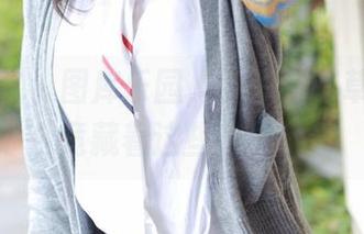 模范学院 – 图库乐园，汐汐爱吃草莓黑丝竟藏着这些花样！