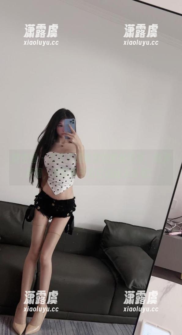 沈汝凡超哇塞 微密圈 - 沈汝凡超哇塞的套装写真,瞧那原图,阵阵吸引力白白让人受难!