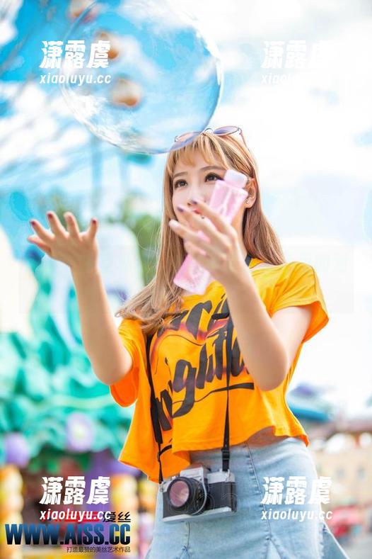 爱丝-佳慧 爱丝 - 浴室私房:佳慧和多面镜子里的对话