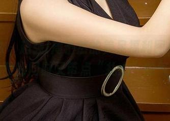 爱尤物 – 超强!周予然的美足福利图集，底边优雅的同时又带点“扎心”的气息。