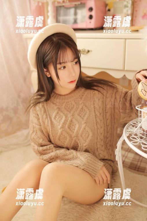 小黄人or猫九酱，最新cos让人想问：人生到底选择哪个？