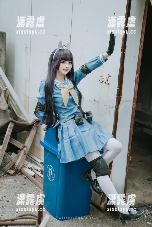 白莉爱吃巧克力 说白莉爱吃巧克力是女王?原图给我展现出其他潜力好不好!