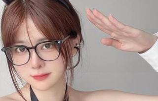 从水到岸，眼酱大魔王w的全套泳池图片让人忍不住想聊聊