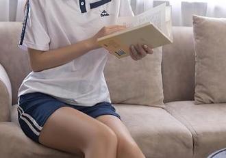秀人网 – 白色系列定制大图：小逗逗的趣点图片来助兴