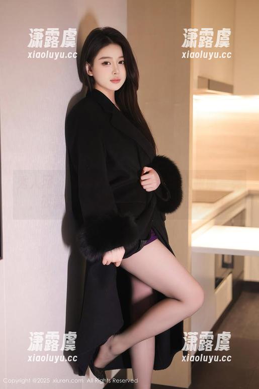 秀人网 - 这组精选图片真看得人眼睛一亮，筱慧icon的制服照，那表情，赞！